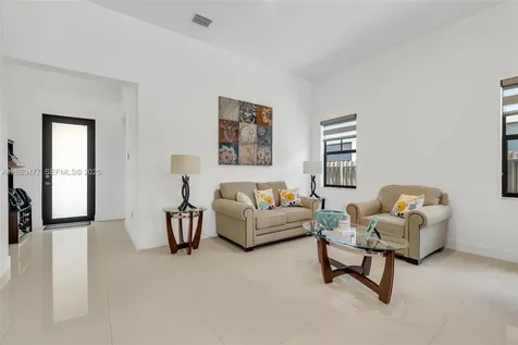 2921 SW 152nd Avenue Miami FL 33185