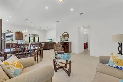 2921 SW 152nd Avenue Miami FL 33185