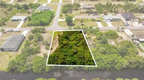 12132 Xavier Avenue Port Charlotte FL 33981