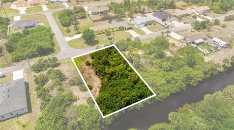 12132 Xavier Avenue Port Charlotte FL 33981