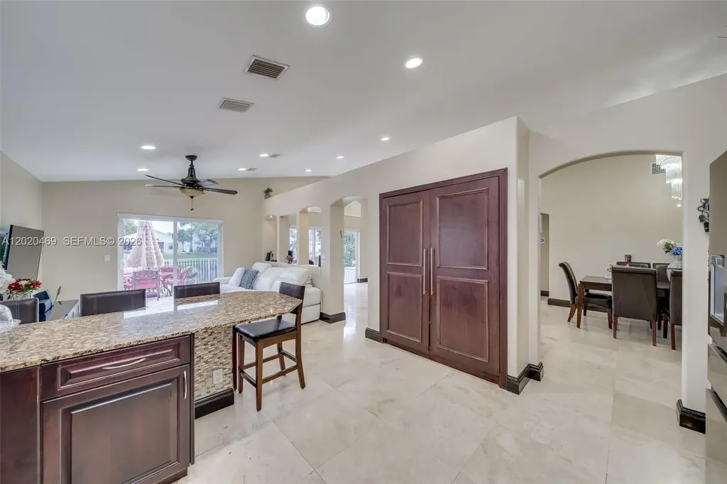 5032 SW 34th Terrace Hollywood FL 33312