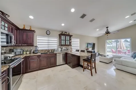5032 SW 34th Terrace Hollywood FL 33312