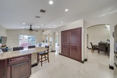 5032 SW 34th Terrace Hollywood FL 33312