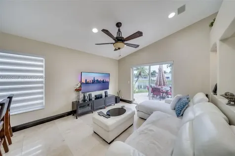 5032 SW 34th Terrace Hollywood FL 33312