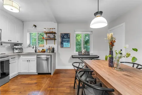 5540 SW 78th Street Miami FL 33143