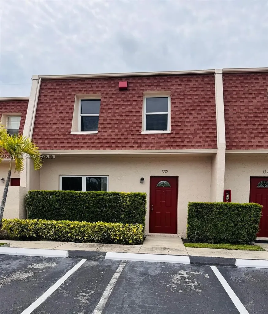1321 Partridge Close Pompano Beach FL 33064