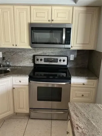 1321 Partridge Close Pompano Beach FL 33064