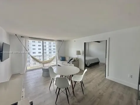 401 Ocean Drive Miami Beach FL 33139