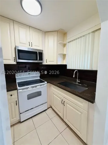 756 N 17th Avenue Hollywood FL 33020