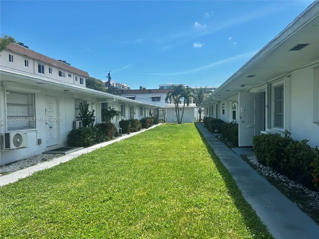 2222 Taylor Street Hollywood FL 33020