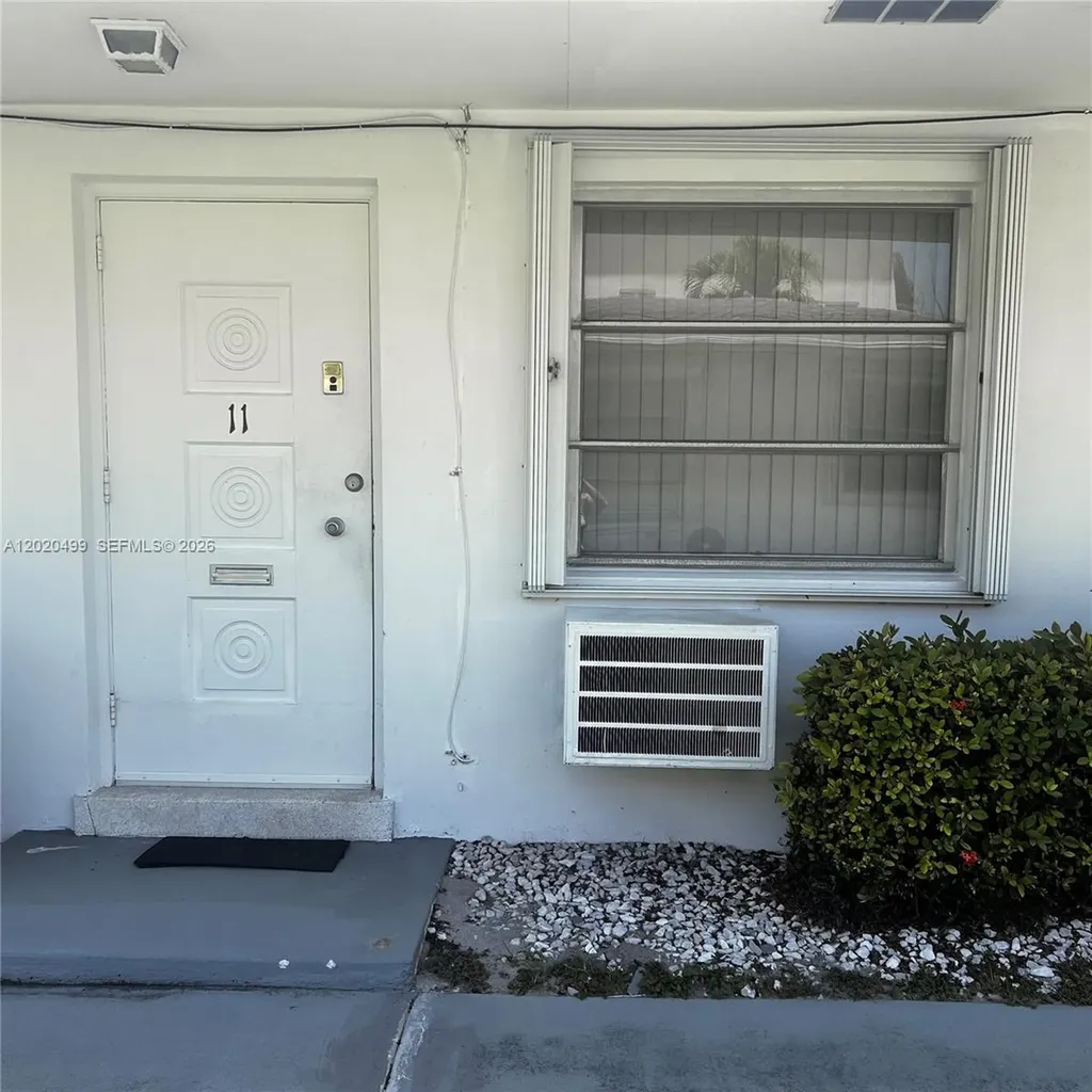 2222 Taylor Street Hollywood FL 33020