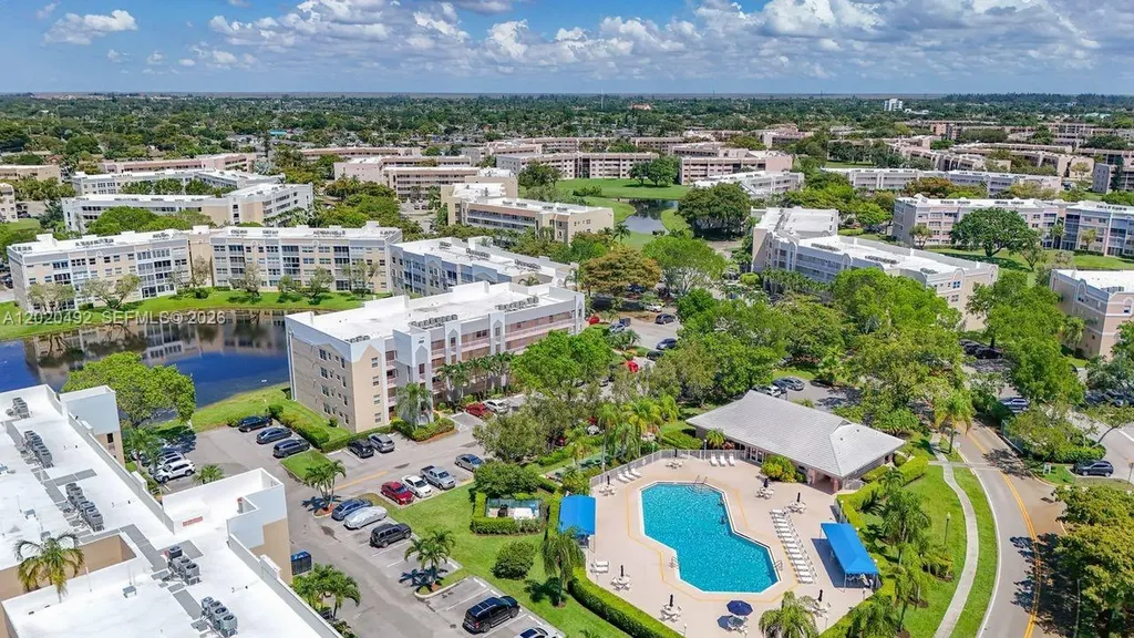 10208 NW 24th Place Sunrise FL 33322
