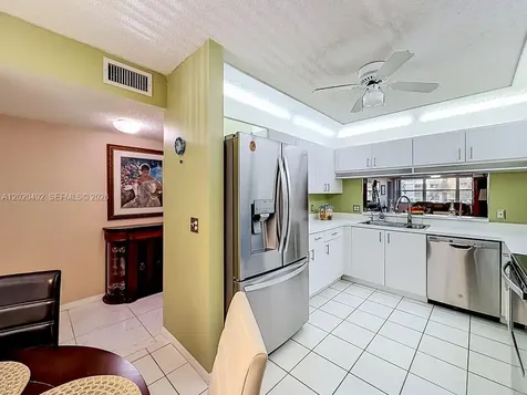 10208 NW 24th Place Sunrise FL 33322