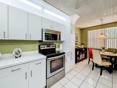 10208 NW 24th Place Sunrise FL 33322