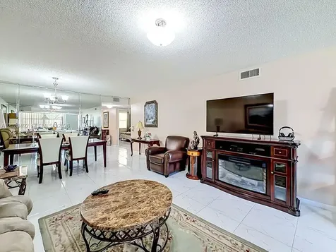 10208 NW 24th Place Sunrise FL 33322