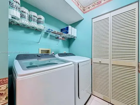 10208 NW 24th Place Sunrise FL 33322