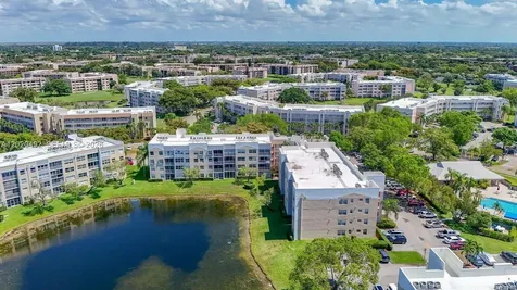 10208 NW 24th Place Sunrise FL 33322