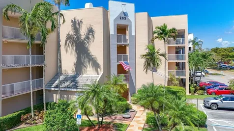 10208 NW 24th Place Sunrise FL 33322