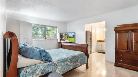 500 NW 96th Terrace Pembroke Pines FL 33024