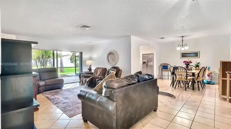 500 NW 96th Terrace Pembroke Pines FL 33024