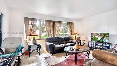 500 NW 96th Terrace Pembroke Pines FL 33024