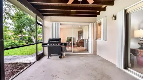 500 NW 96th Terrace Pembroke Pines FL 33024