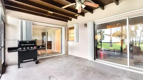 500 NW 96th Terrace Pembroke Pines FL 33024