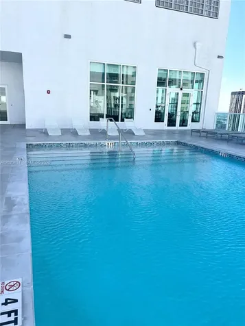 133 NE 2 Avenue Miami FL 33132