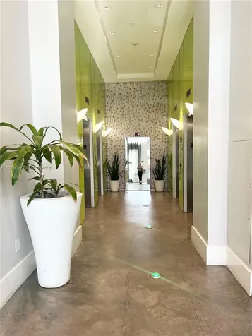 133 NE 2 Avenue Miami FL 33132