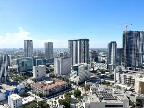 133 NE 2 Avenue Miami FL 33132