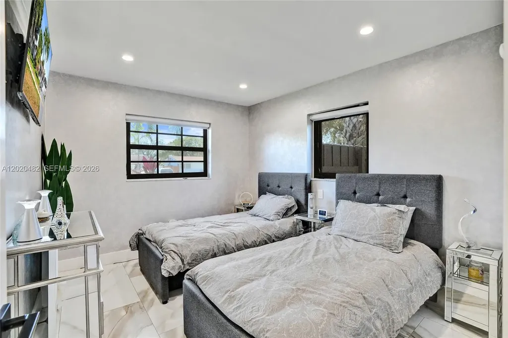 6761 Allen Street Hollywood FL 33024