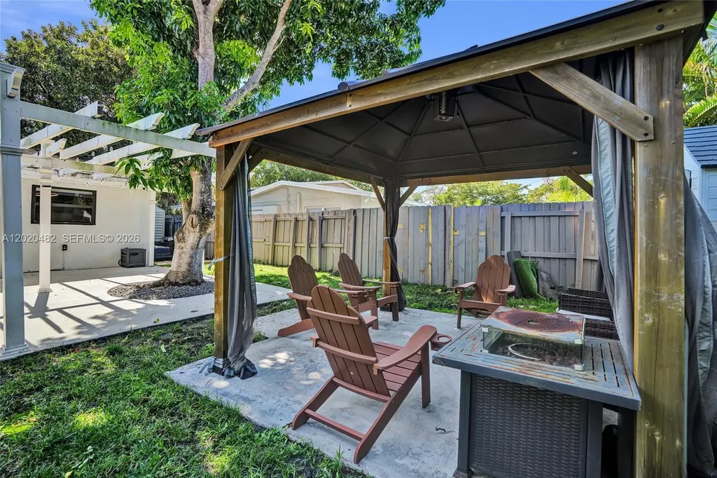 6761 Allen Street Hollywood FL 33024
