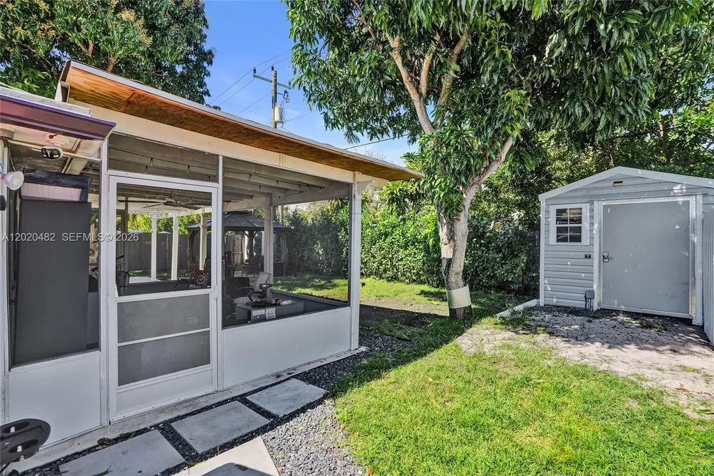 6761 Allen Street Hollywood FL 33024