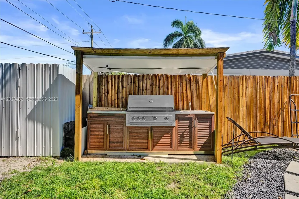 6761 Allen Street Hollywood FL 33024