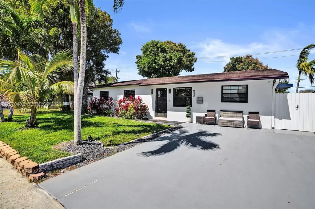 6761 Allen Street Hollywood FL 33024