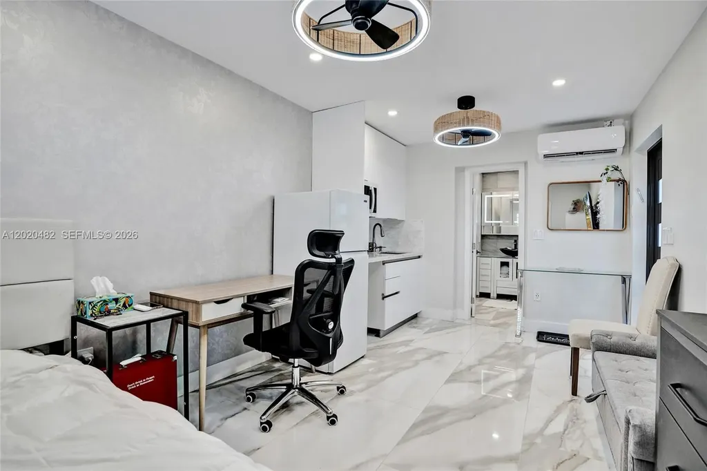 6761 Allen Street Hollywood FL 33024