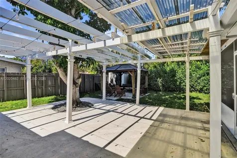 6761 Allen Street Hollywood FL 33024