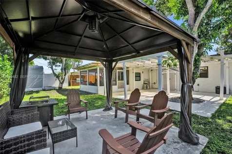 6761 Allen Street Hollywood FL 33024