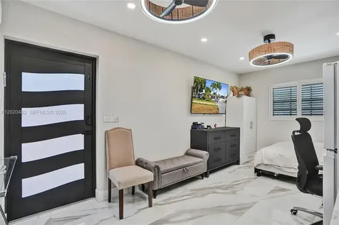 6761 Allen Street Hollywood FL 33024