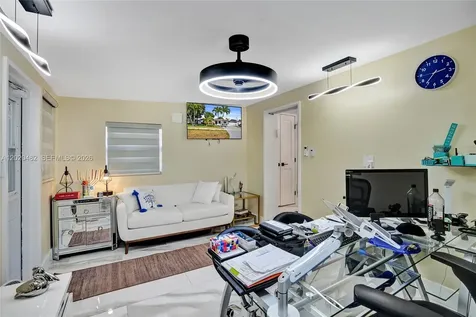 6761 Allen Street Hollywood FL 33024