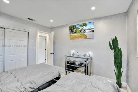 6761 Allen Street Hollywood FL 33024