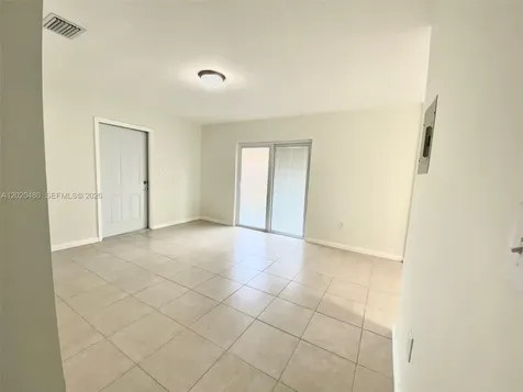 1121 NW 4 Street Miami FL 33128