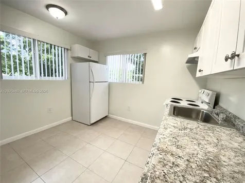 1121 NW 4 Street Miami FL 33128