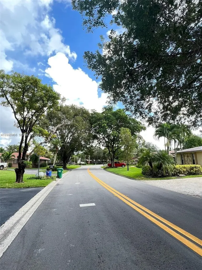 9939 NW 19th Street Coral Springs FL 33071