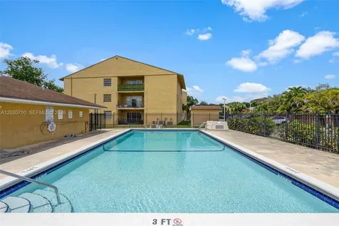 15430 SW 82nd Lane Miami FL 33193