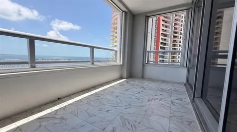 1541 Brickell Avenue Miami FL 33129