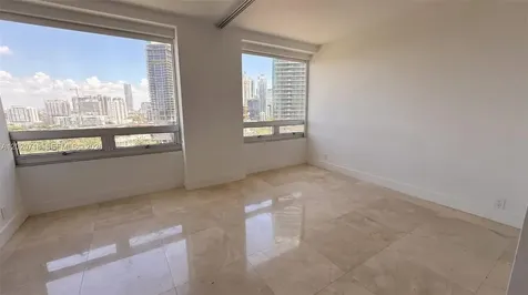 1541 Brickell Avenue Miami FL 33129