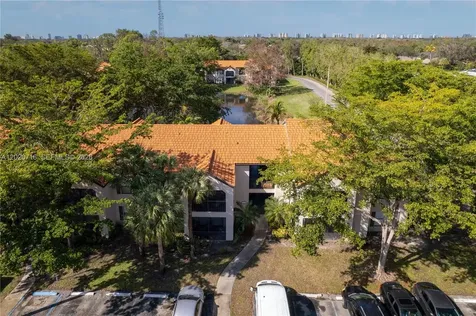 2094 Arbour Walk Circle Naples FL 34109