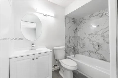 2094 Arbour Walk Circle Naples FL 34109