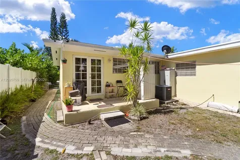 2275 SW 15th Street Miami FL 33145